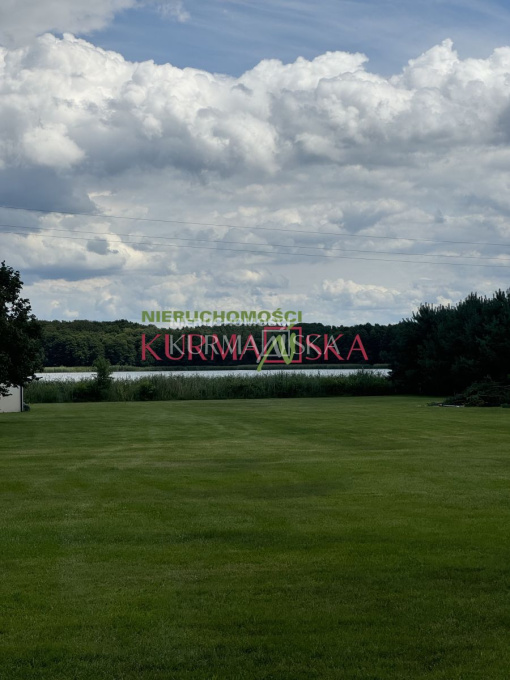 Działka nad jeziorem w Bronkowie