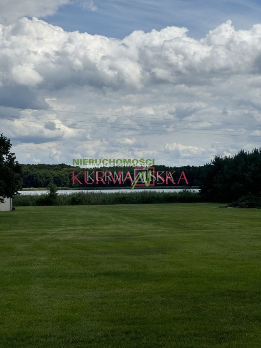 Działka nad jeziorem w Bronkowie