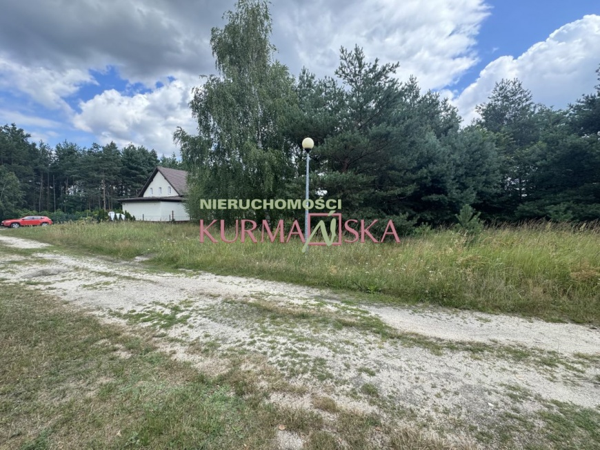 Działka nad jeziorem w Bronkowie