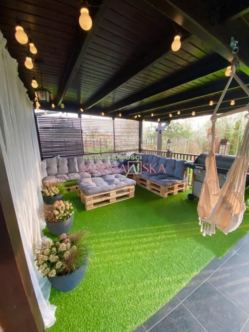 Reprezentacyjny dom w cichej i spokojnej okolicy