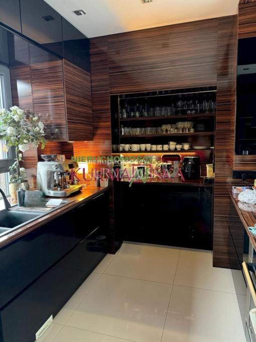 Reprezentacyjny dom w cichej i spokojnej okolicy