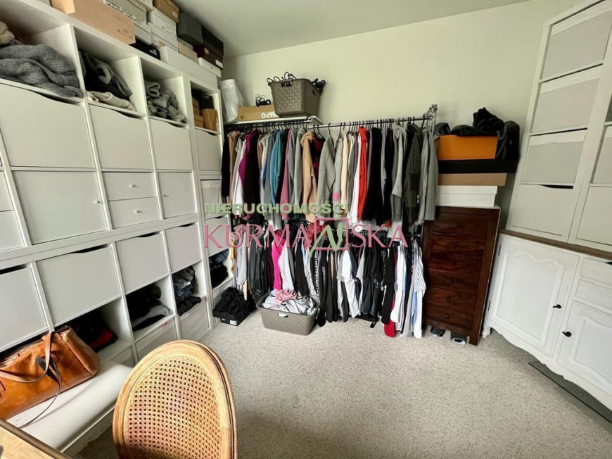 Reprezentacyjny dom w cichej i spokojnej okolicy