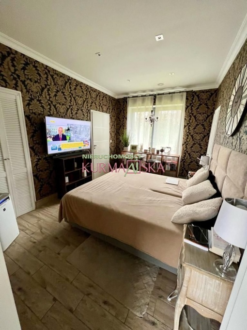 Reprezentacyjny dom w cichej i spokojnej okolicy