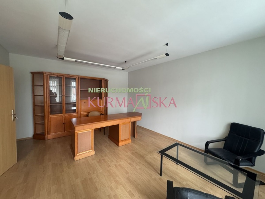 Budynek biurowo - usługowy