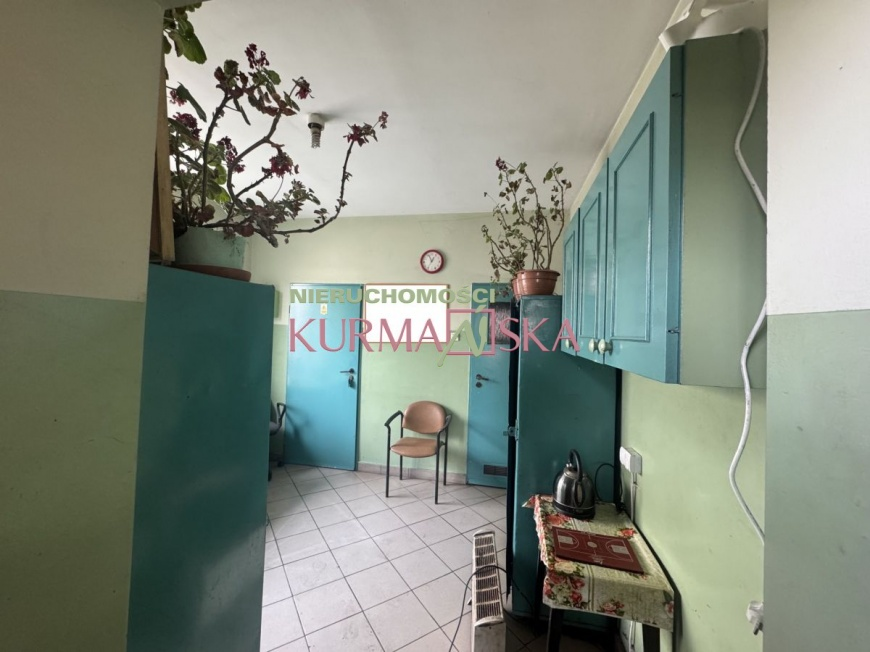 Budynek biurowo - usługowy