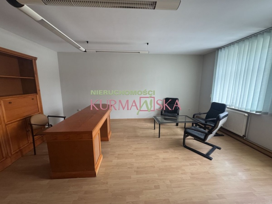 Budynek biurowo - usługowy