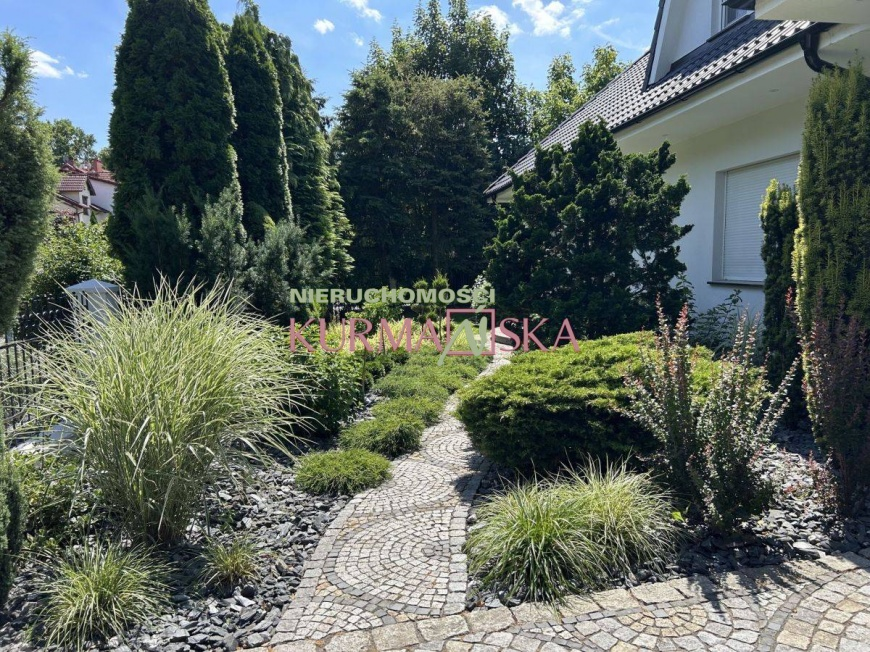 Reprezentacyjny dom Kamieni Szlachetnych.