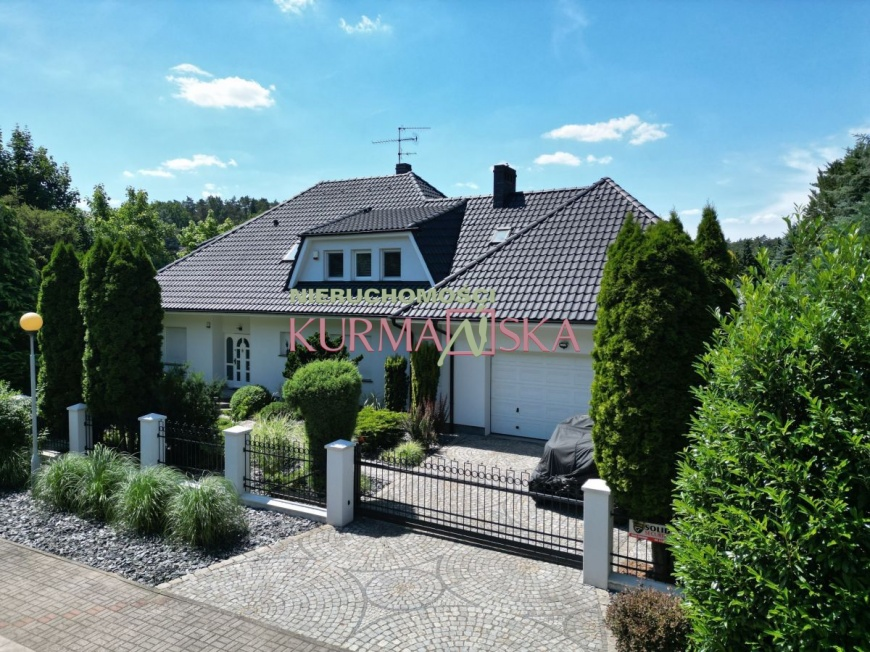 Reprezentacyjny dom Kamieni Szlachetnych.