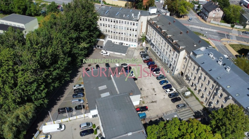 Piętro w budynku biurowym w centrum