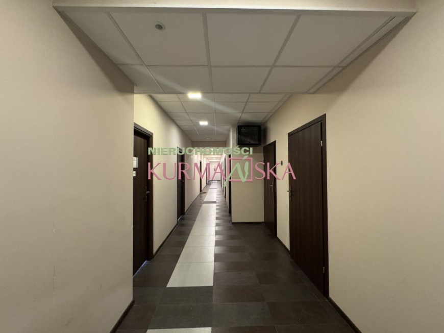Piętro w budynku biurowym w centrum
