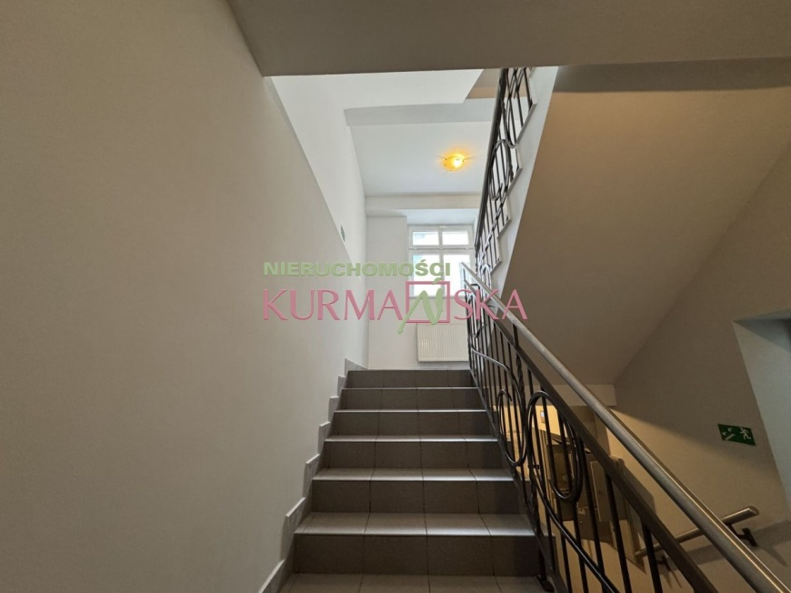 Budynek - restauracja w centrum