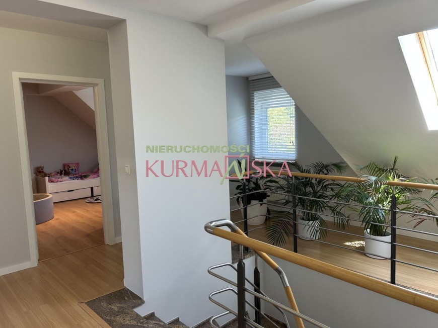 Reprezentacyjny dom Kamieni Szlachetnych.