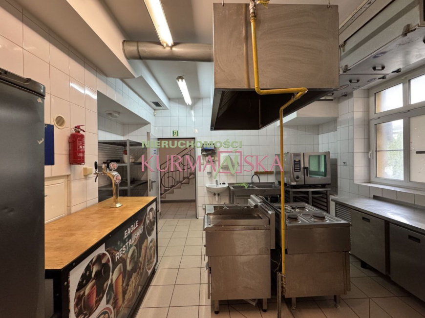 Budynek - restauracja w centrum