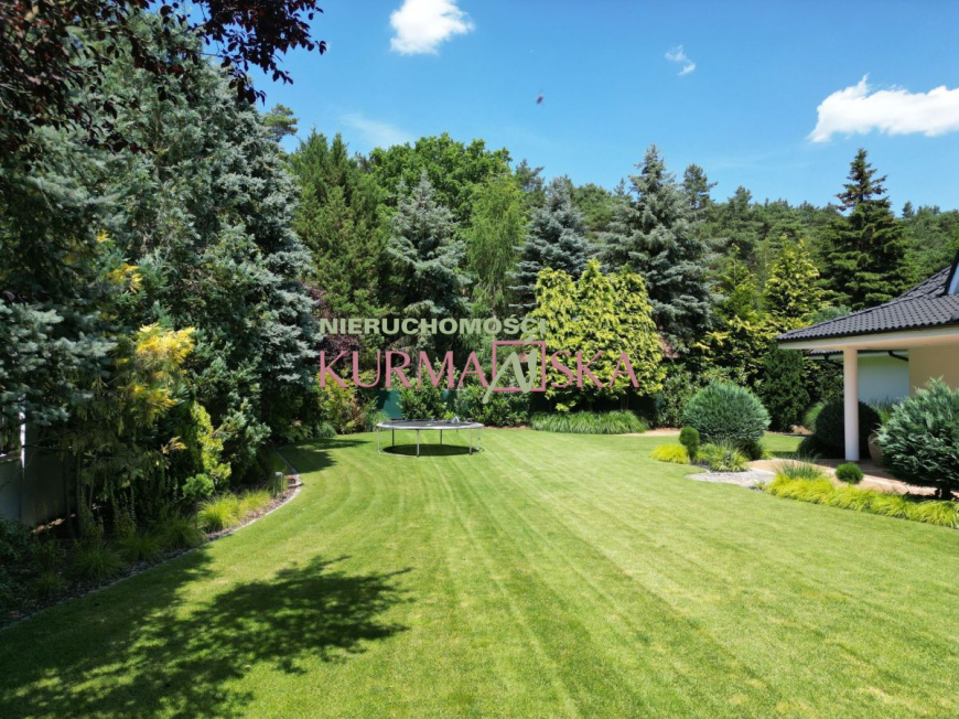 Reprezentacyjny dom Kamieni Szlachetnych.