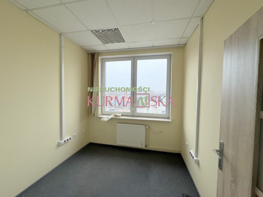 Budynek biurowo - usługowy oraz hala magazynowa