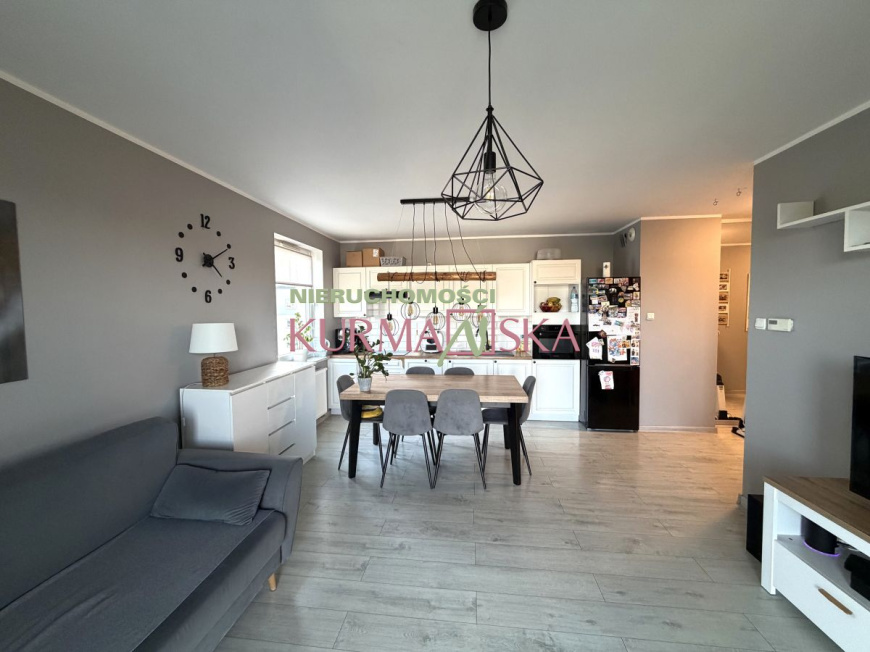 Trzypokojowe mieszkanie na sprzedaż