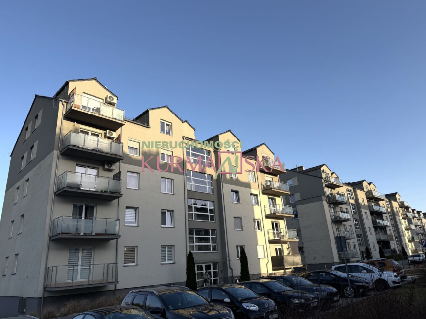 Trzypokojowe mieszkanie na sprzedaż