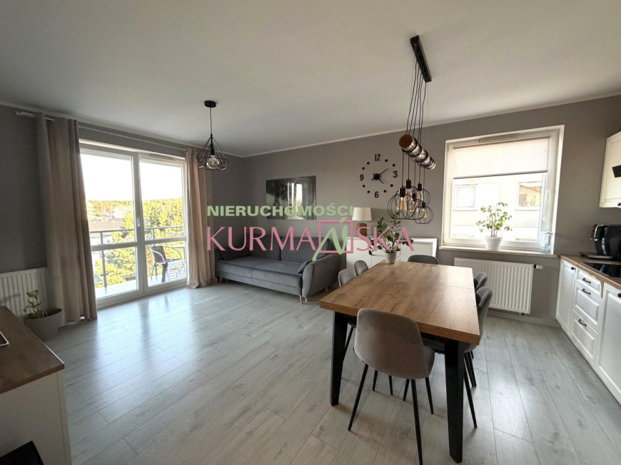 Trzypokojowe mieszkanie na sprzedaż