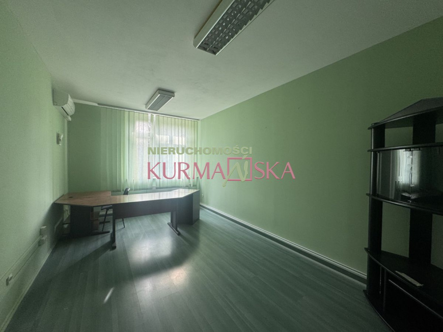 Budynek biurowo - usługowy