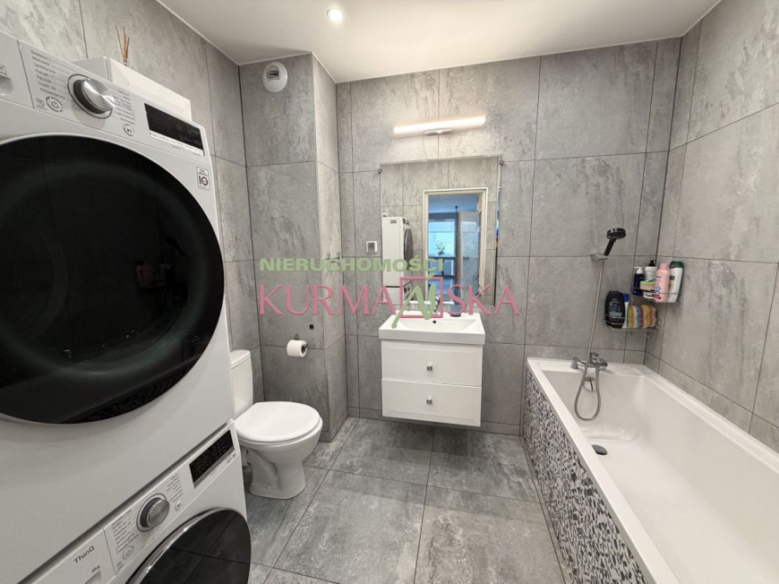 Trzypokojowe mieszkanie na sprzedaż