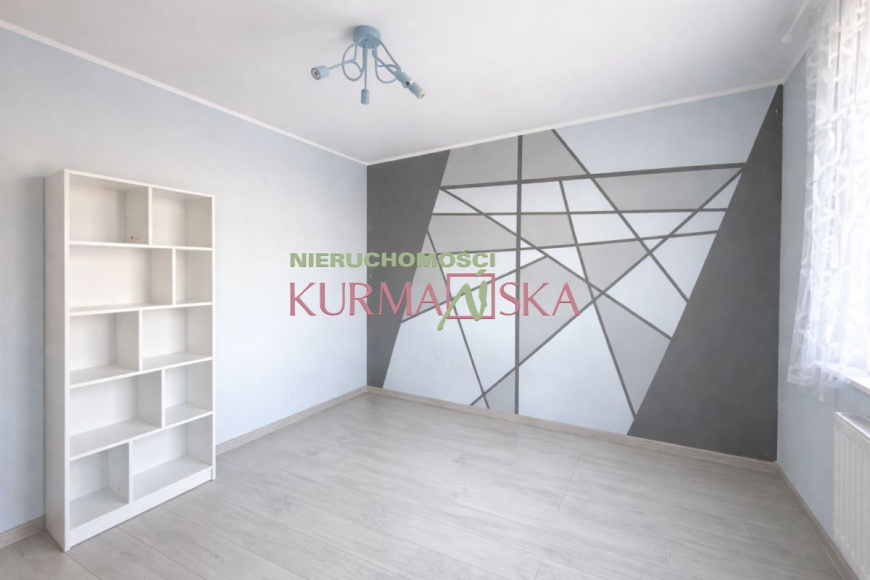 Trzypokojowe mieszkanie na sprzedaż