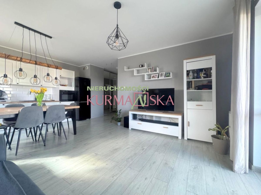 Trzypokojowe mieszkanie na sprzedaż