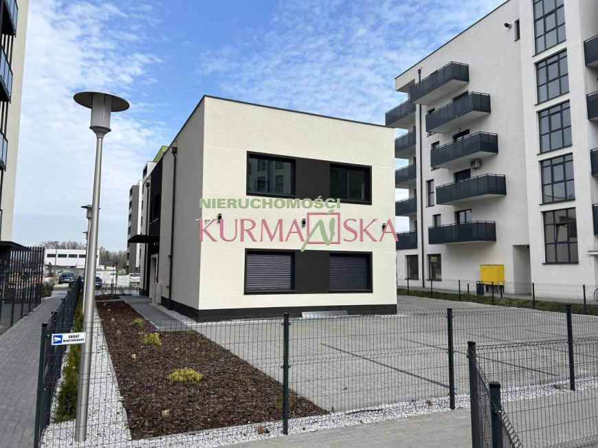 Obiekt usługowy-klinika