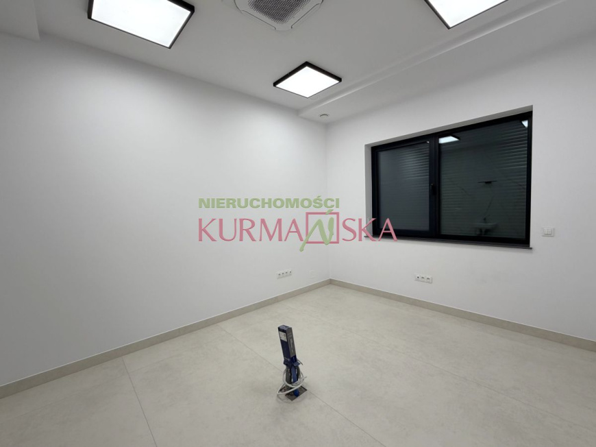 Obiekt usługowy-klinika