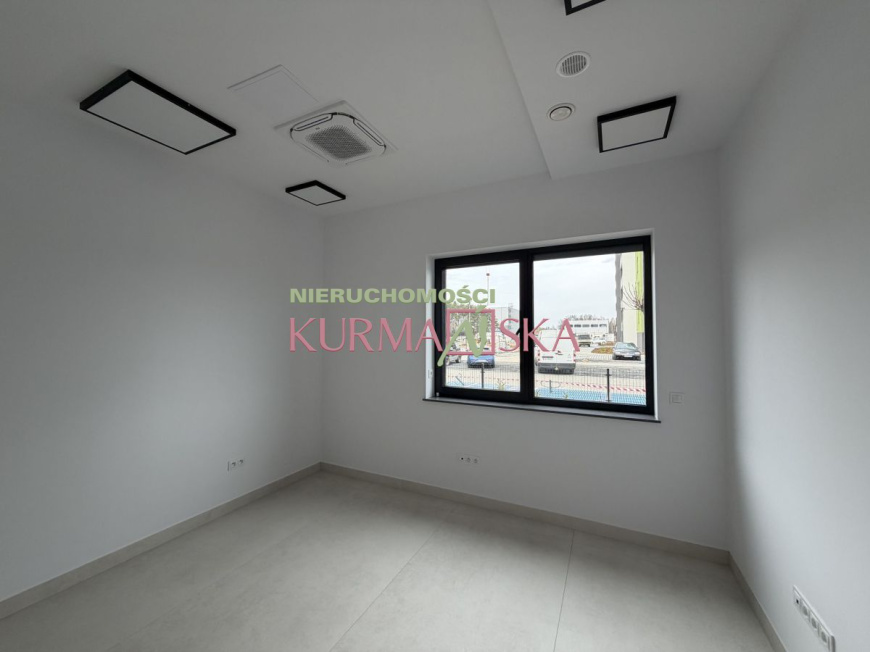 Budynek usługowy w Nowej Soli