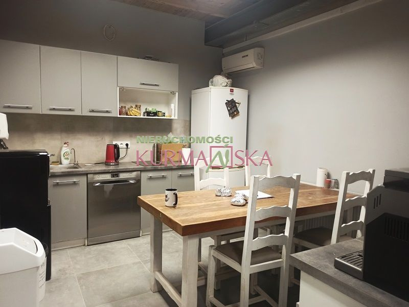 Budynek biurowo - usługowy