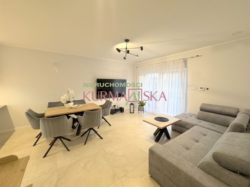 Nowy, parterowy dom w Płotach