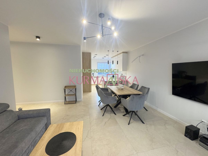 Nowy, parterowy dom w Płotach