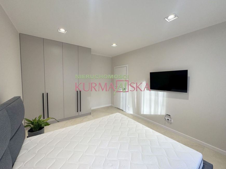 Nowy, parterowy dom w Płotach