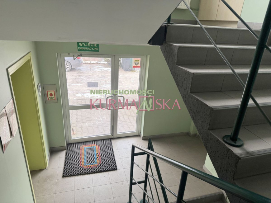 Budynek biurowo - usługowy oraz hala magazynowa