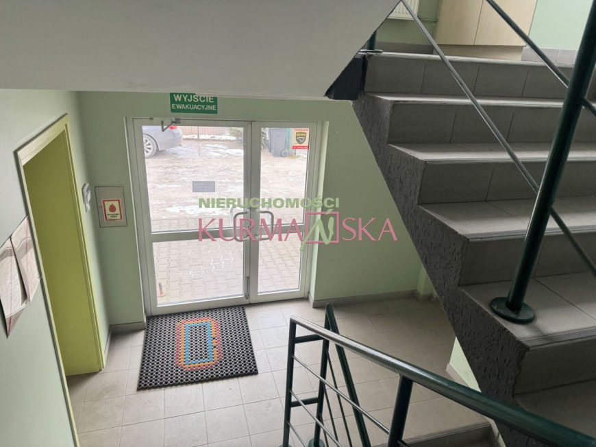 Budynek biurowo - usługowy oraz hala magazynowa