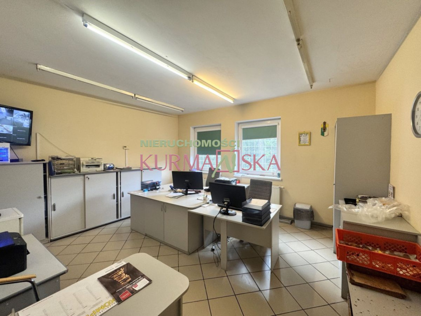 Nieruchomość Z Działającą Piekarnią i Cukiernią