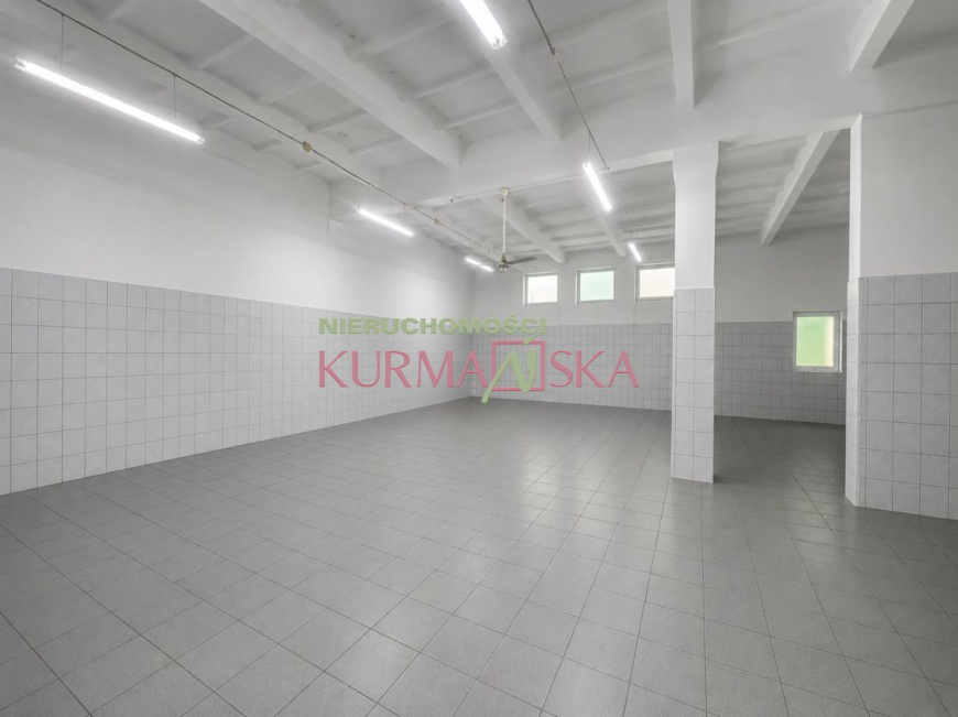 Nieruchomość Z Działającą Piekarnią i Cukiernią